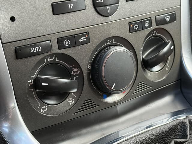 Opel Antara